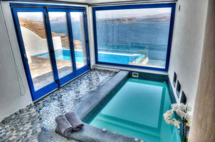 Astarte Suite private infinity pool | Santorini