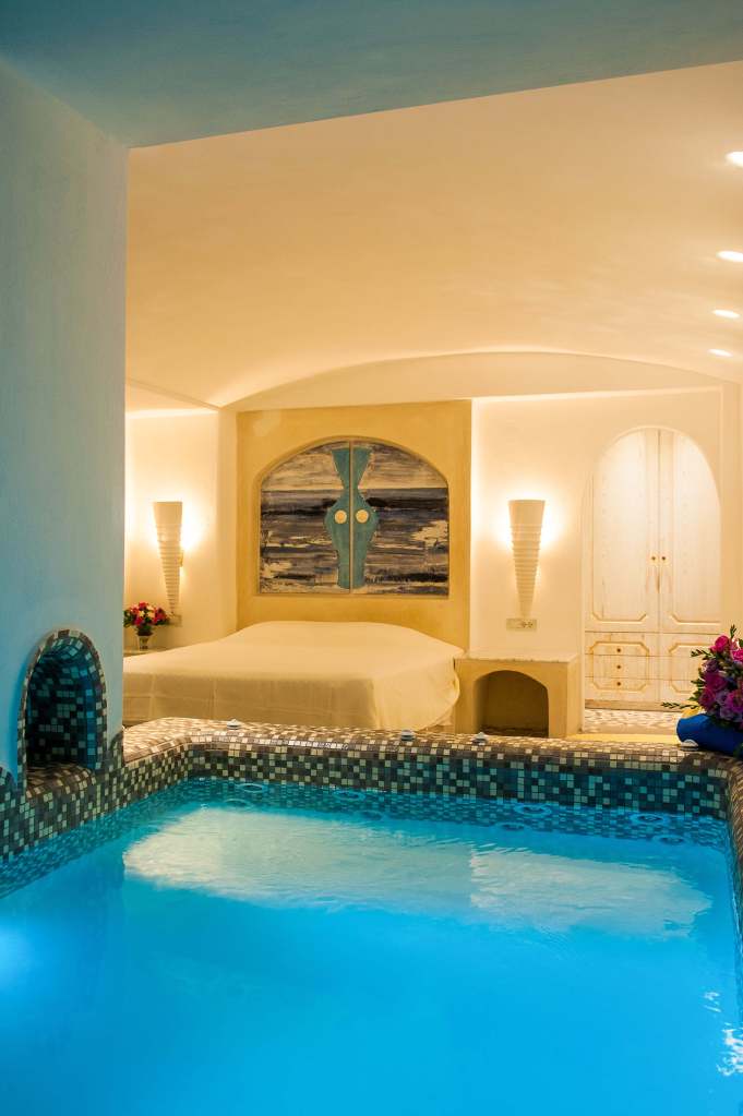 King size Bedroom | Astarte Suite private infinity pool | Santorini