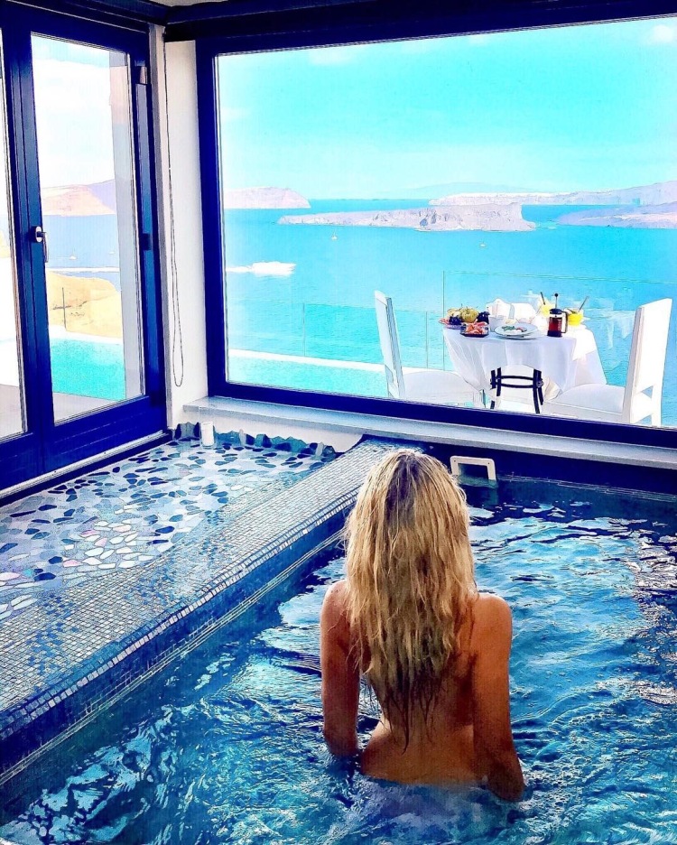 Astarte Suites Luxury hotel in Santorini , Pilot Madeleine in Santorini
